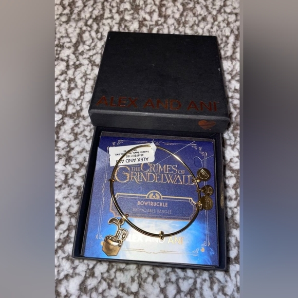 NWT BOWTRUCKLE PICKETT GOLD ALEX AND ANI BANGLE - Picture 1 of 6
